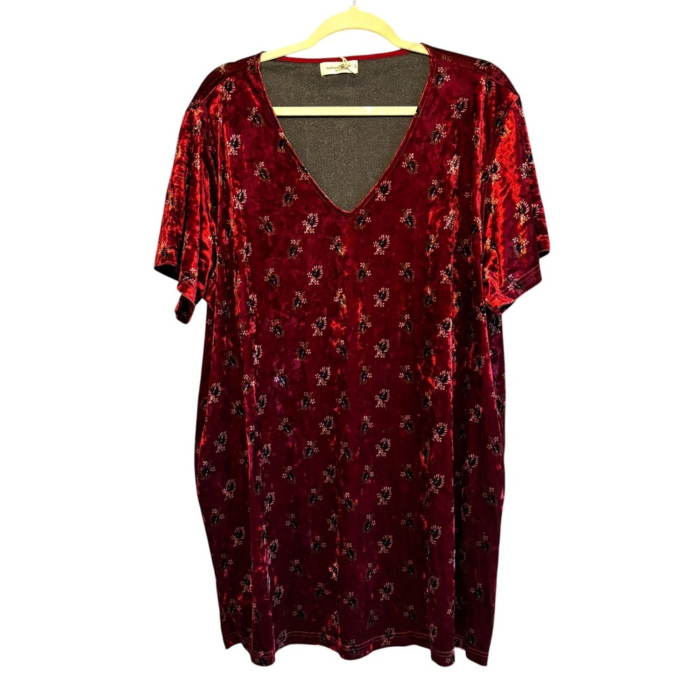 Natural Life Burgundy Red Velvet Floral V-Neck Short Sleeve Tunic Top Large